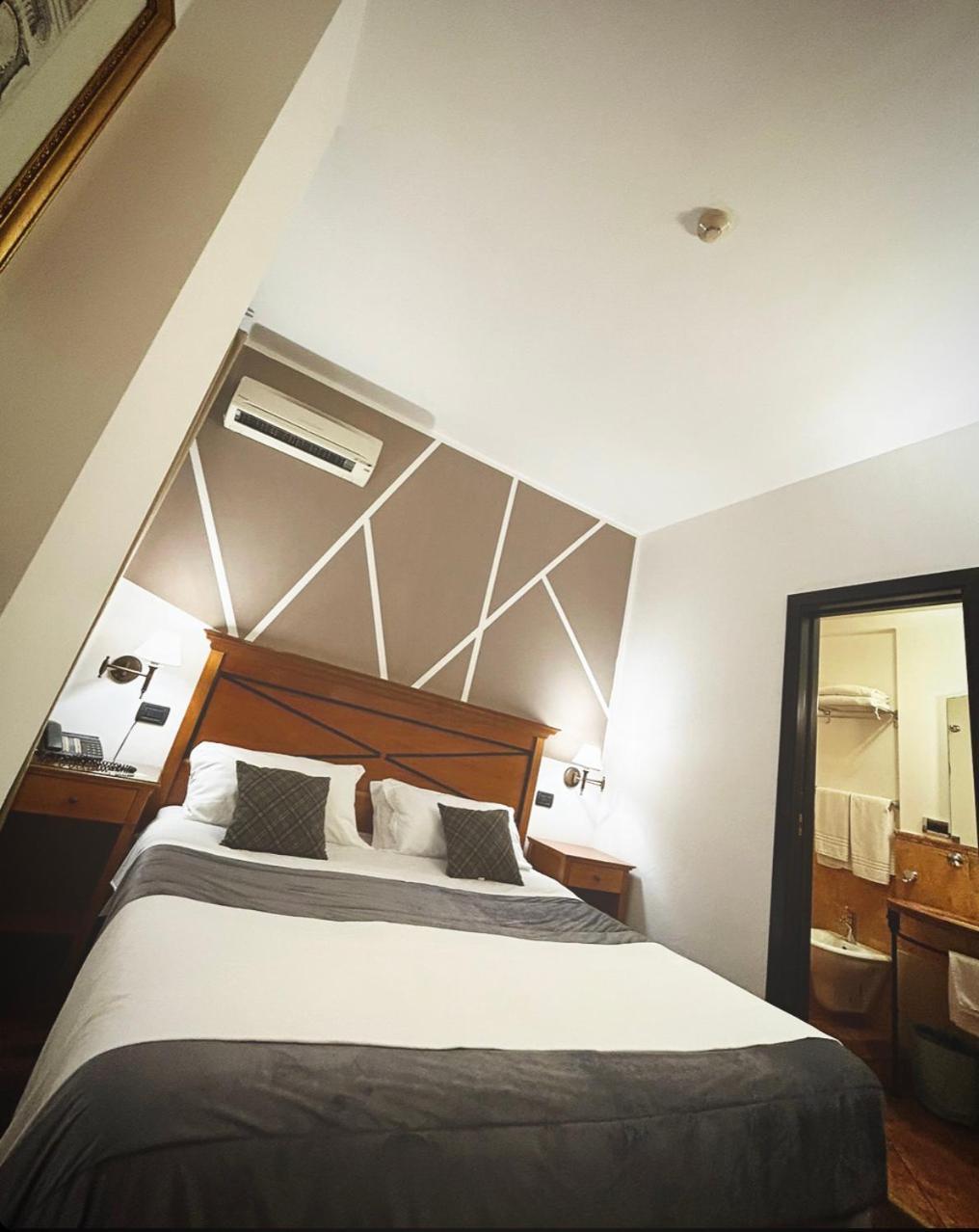 Hotel Florio Opera