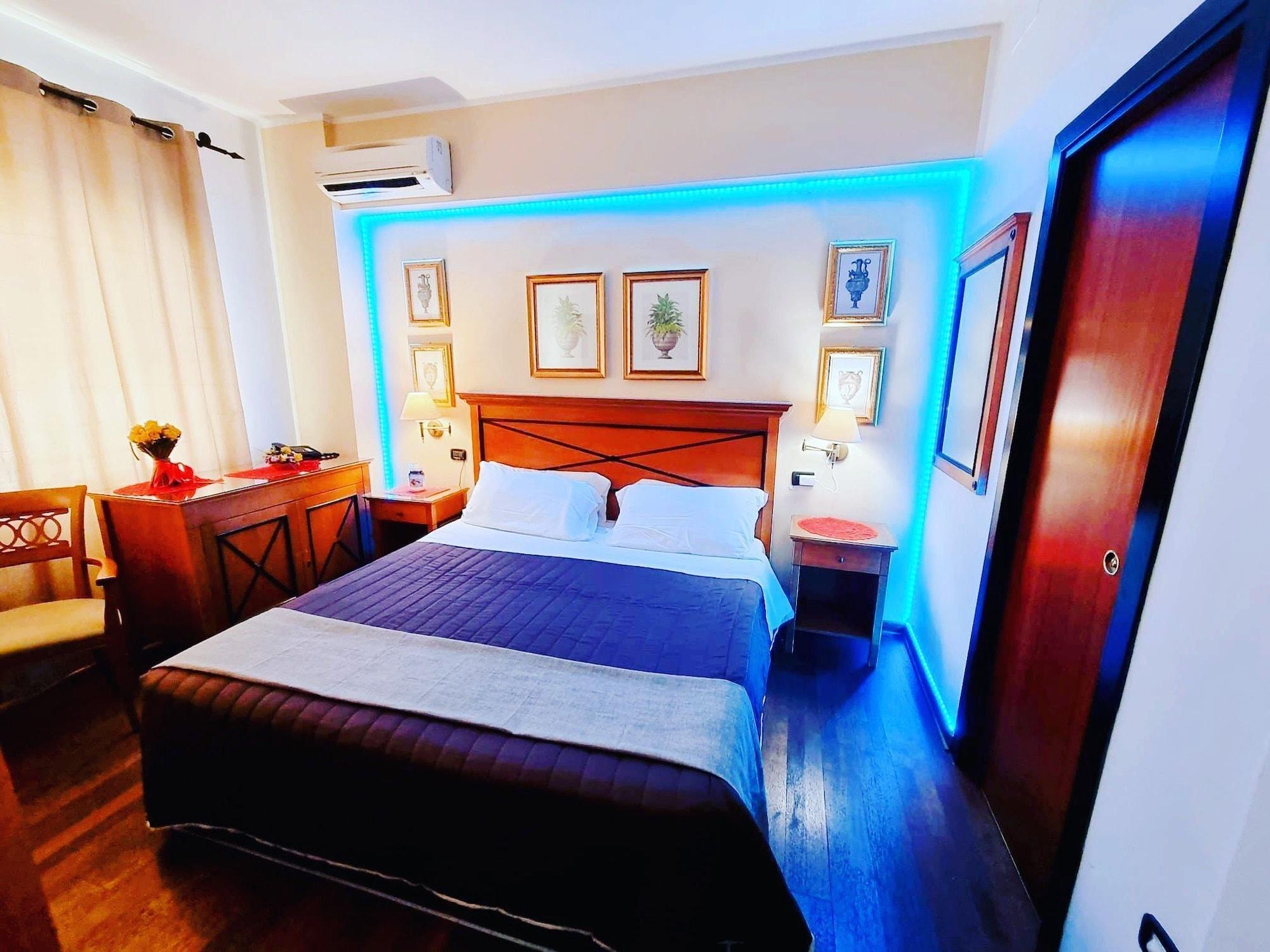 Florio Opera Hotel 3*