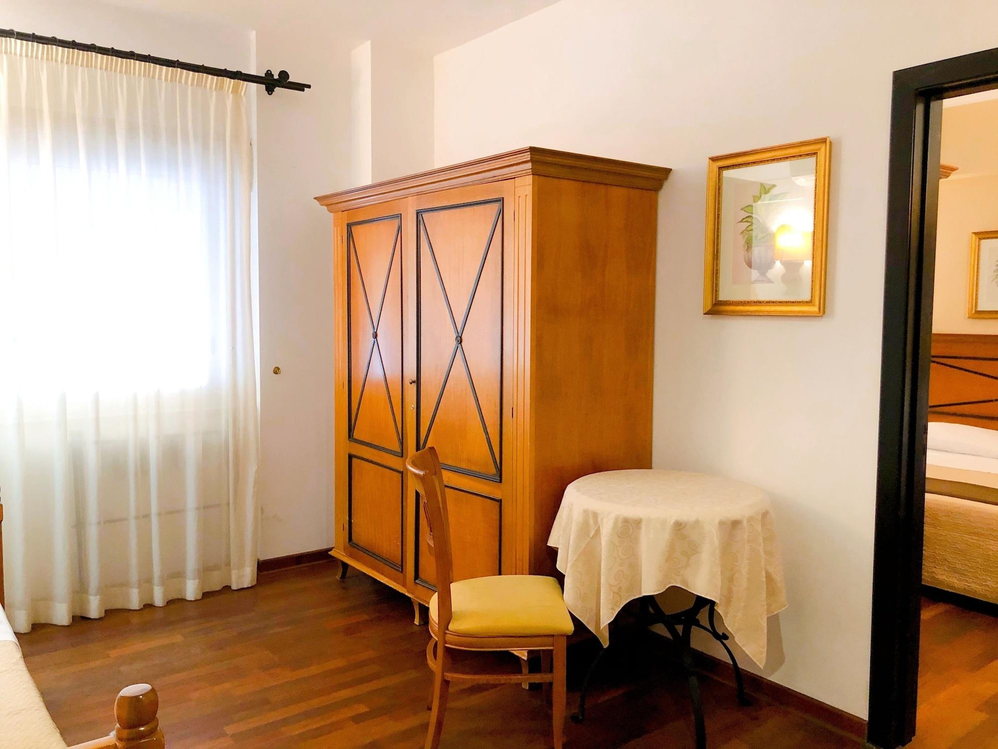 Florio Opera Hotel